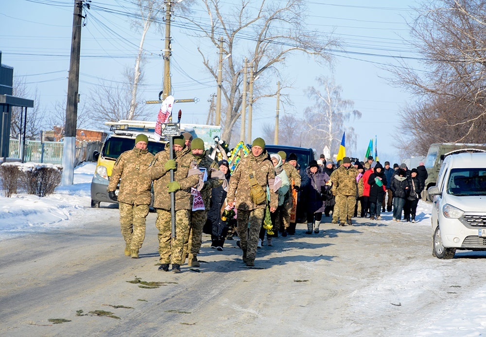 У Ставах провели в останню путь воїна Олега Тищенка - 8