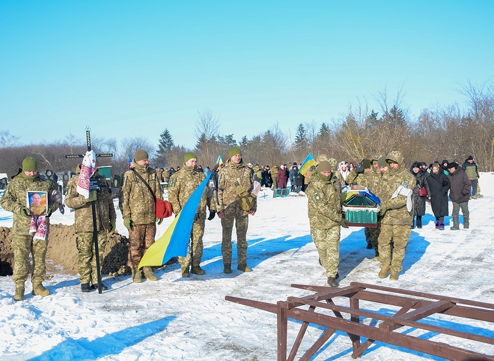 У Ставах провели в останню путь воїна Олега Тищенка - 21