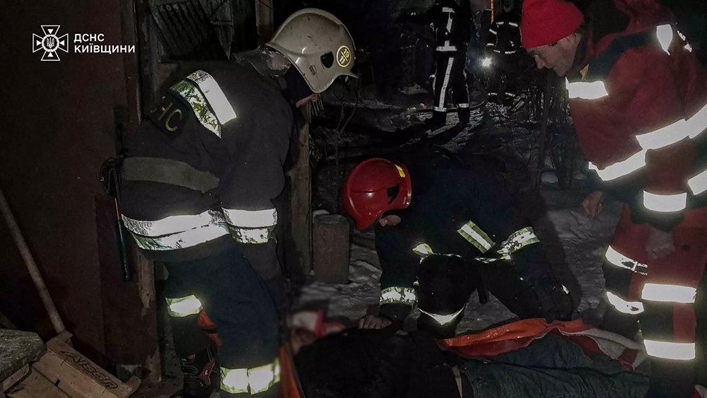 Під час пожежі у Ржищеві чоловік отруївся чадним газом