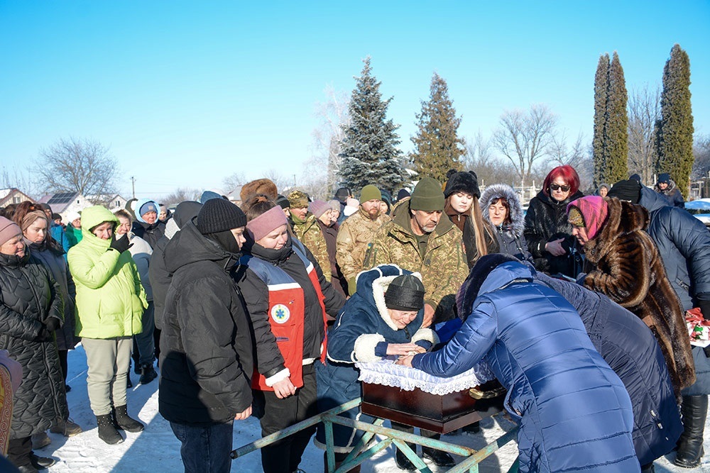 У Горохуватці провели в останню путь воїна Івана Курбета - 18