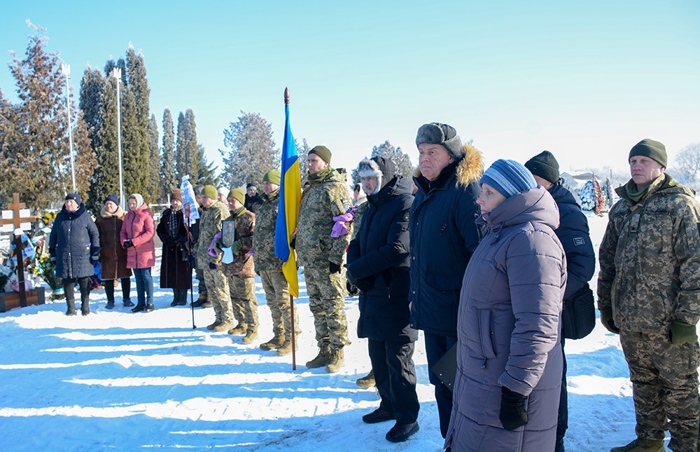 У Горохуватці провели в останню путь воїна Івана Курбета - 19