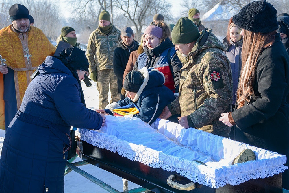 У Горохуватці провели в останню путь воїна Івана Курбета - 23