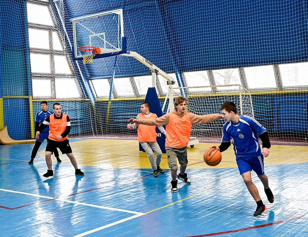 “Пліч-о-пліч” 2025/2026 у Кагарлику - з баскетболу змагалися “трійки” учнів середніх класів