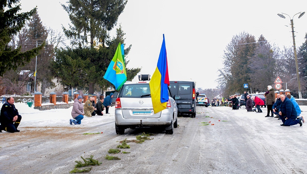 Був вірний присязі до останнього подиху - у Буртах провели в останню путь Олександра Бузніцького