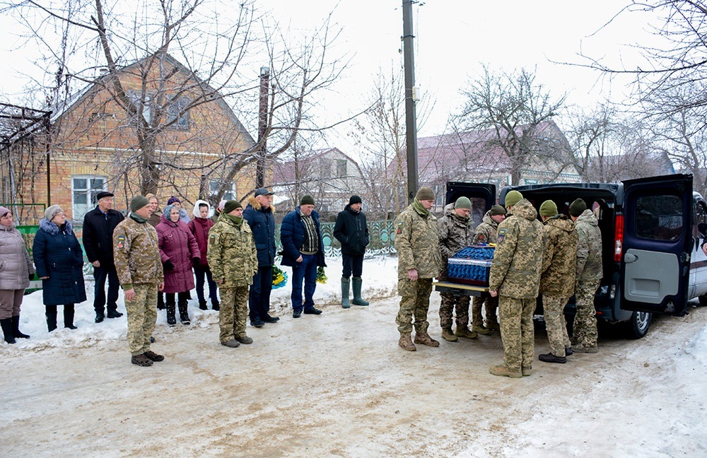 Був вірний присязі до останнього подиху - у Буртах провели в останню путь Олександра Бузніцького