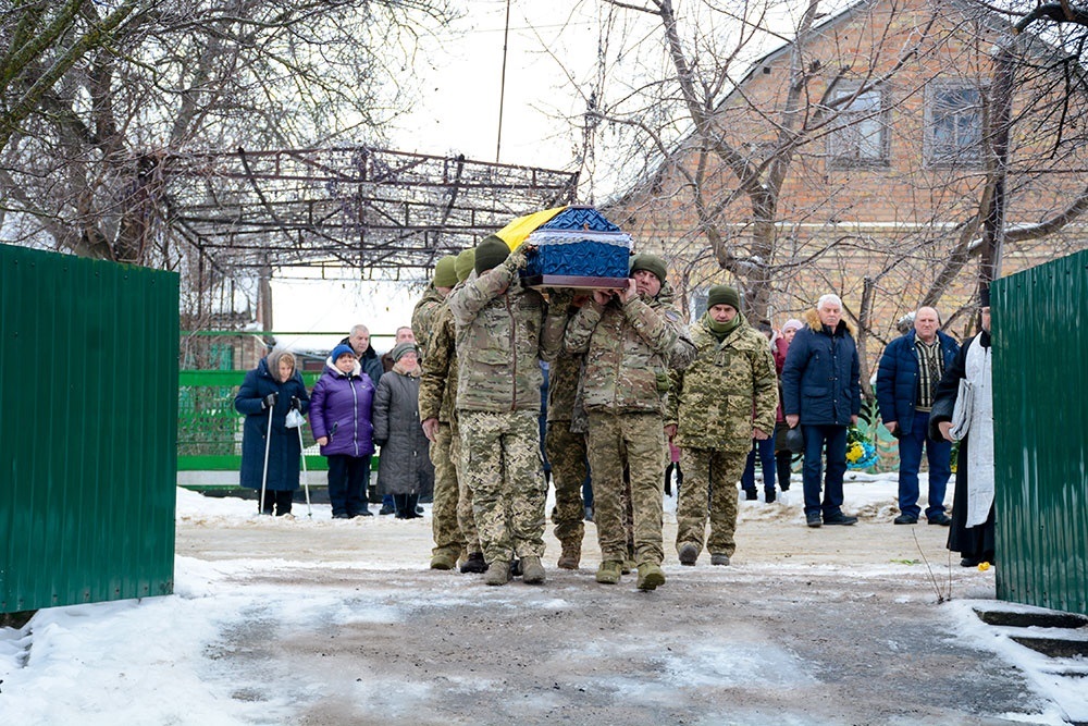 Був вірний присязі до останнього подиху - у Буртах провели в останню путь Олександра Бузніцького