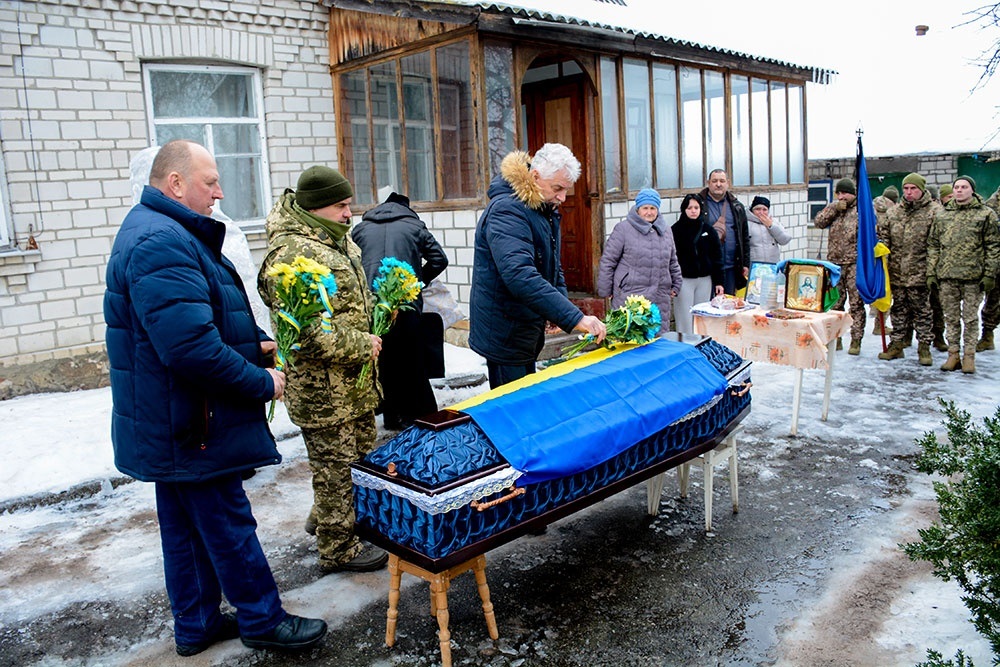 Був вірний присязі до останнього подиху - у Буртах провели в останню путь Олександра Бузніцького