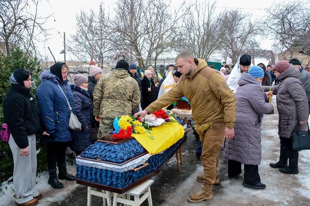 Був вірний присязі до останнього подиху - у Буртах провели в останню путь Олександра Бузніцького