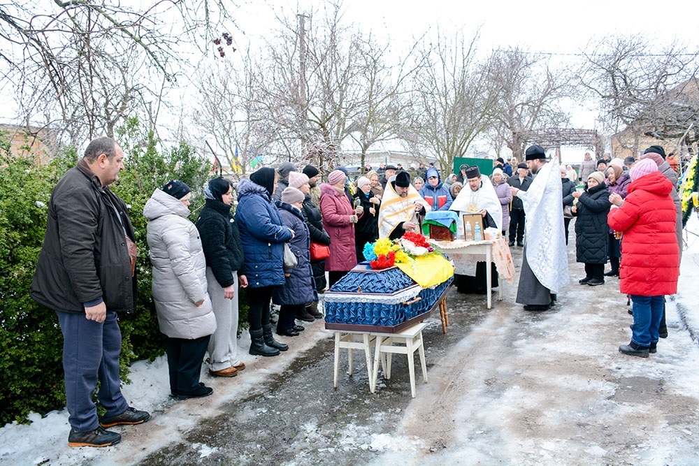 Був вірний присязі до останнього подиху - у Буртах провели в останню путь Олександра Бузніцького