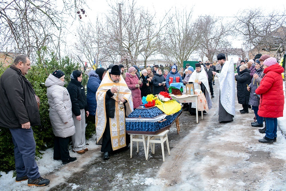 Був вірний присязі до останнього подиху - у Буртах провели в останню путь Олександра Бузніцького