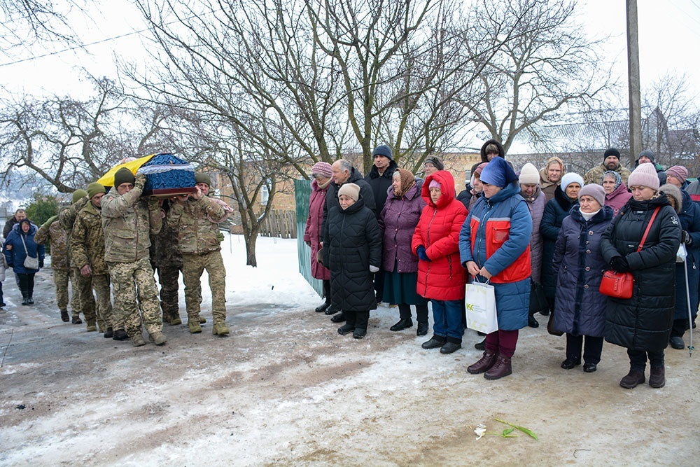 Був вірний присязі до останнього подиху - у Буртах провели в останню путь Олександра Бузніцького