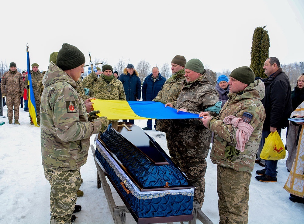 Був вірний присязі до останнього подиху - у Буртах провели в останню путь Олександра Бузніцького