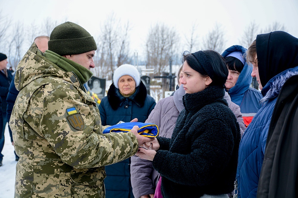 Був вірний присязі до останнього подиху - у Буртах провели в останню путь Олександра Бузніцького