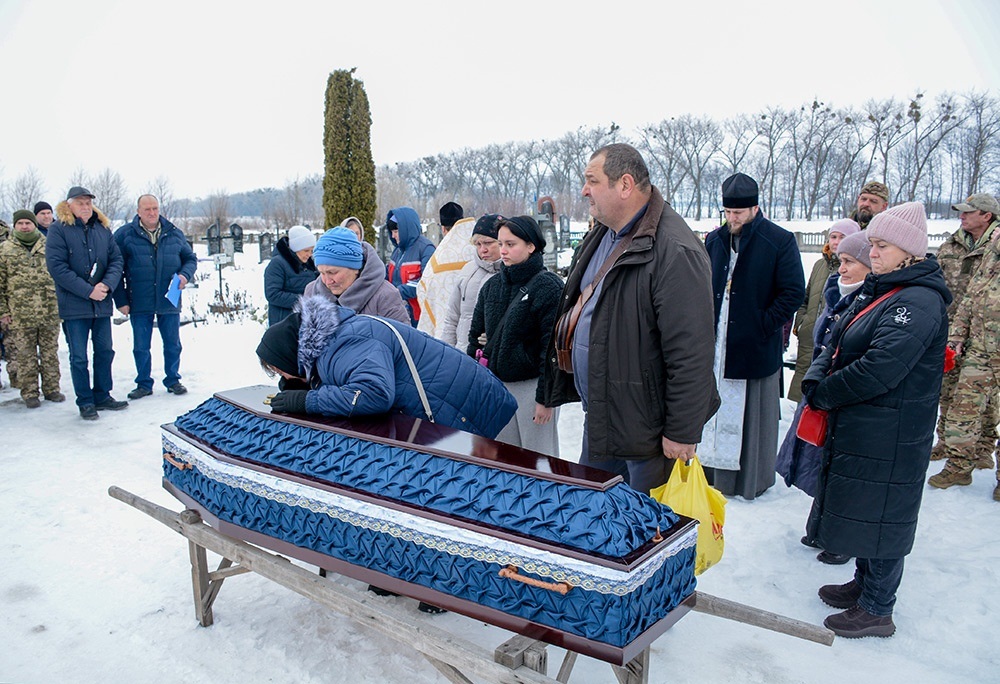 Був вірний присязі до останнього подиху - у Буртах провели в останню путь Олександра Бузніцького