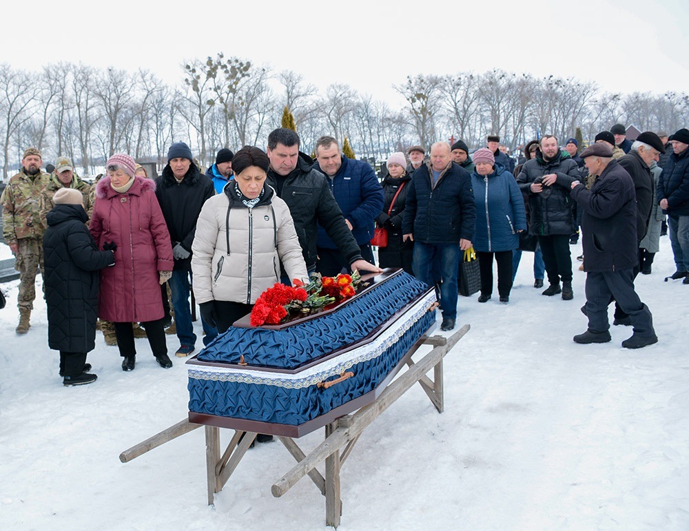 Був вірний присязі до останнього подиху - у Буртах провели в останню путь Олександра Бузніцького