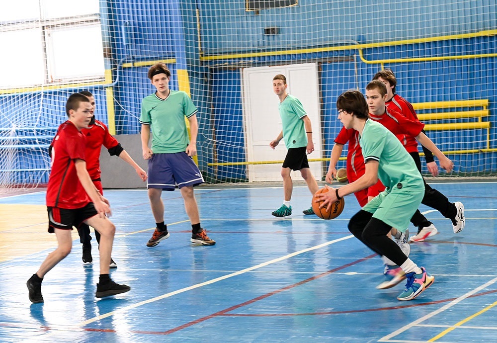 Змагання із баскетболу  в Кагарлику серед ліцеїв громади - 2