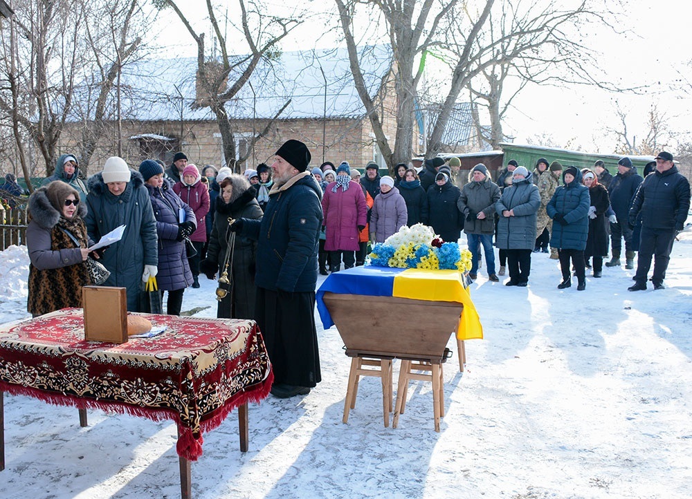 У Шубівці провели в останню путь воїна Віталія Юхименка - 3