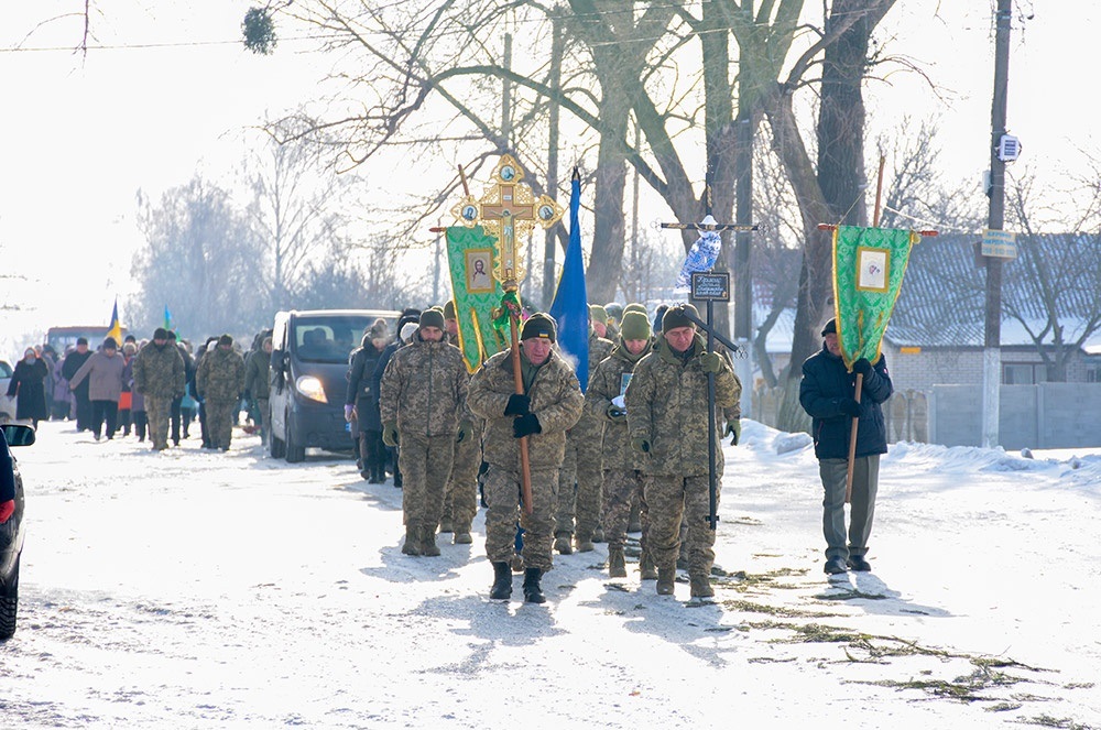 У Шубівці провели в останню путь воїна Віталія Юхименка - 9
