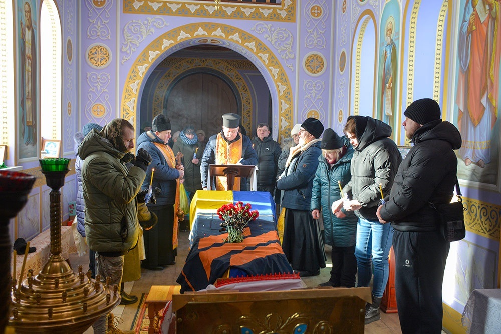 У Шубівці провели в останню путь воїна Віталія Юхименка - 11