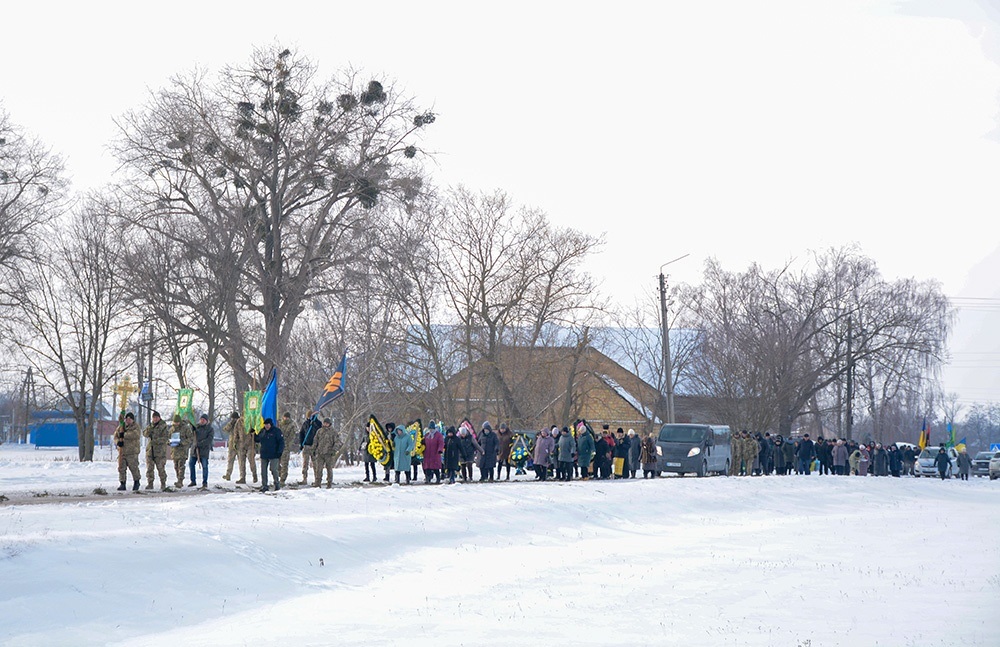 У Шубівці провели в останню путь воїна Віталія Юхименка - 14