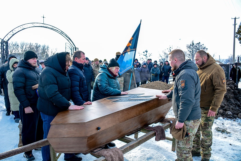 У Шубівці провели в останню путь воїна Віталія Юхименка - 23