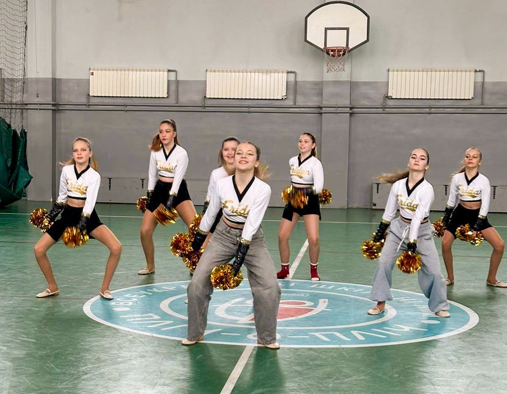 Виступ команди "Ерідан" із Кагарлика під час змагань із черлідингу в Хотові 