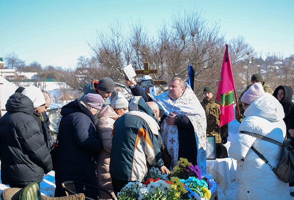 У Кагарлику провели в останню путь воїна Володимира Дєговцева - 5