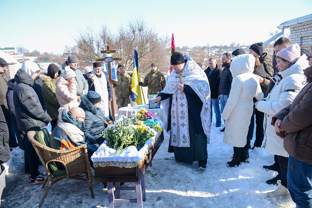 У Кагарлику провели в останню путь воїна Володимира Дєговцева - 7