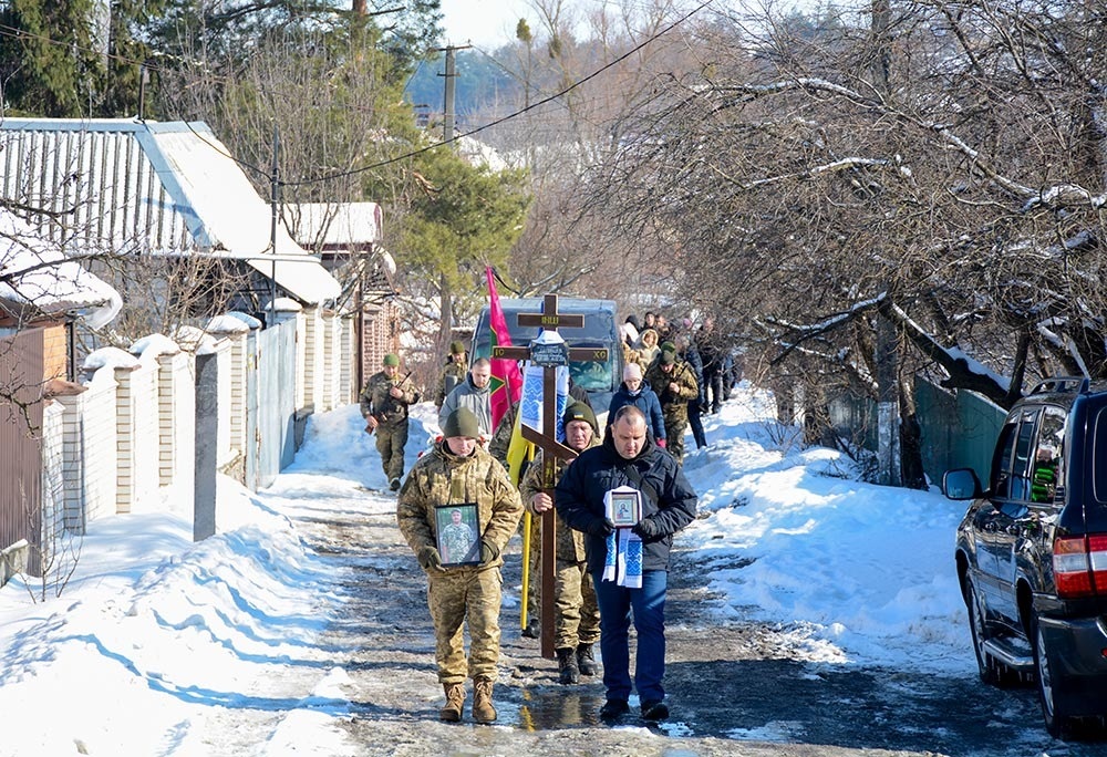 У Кагарлику провели в останню путь воїна Володимира Дєговцева - 9