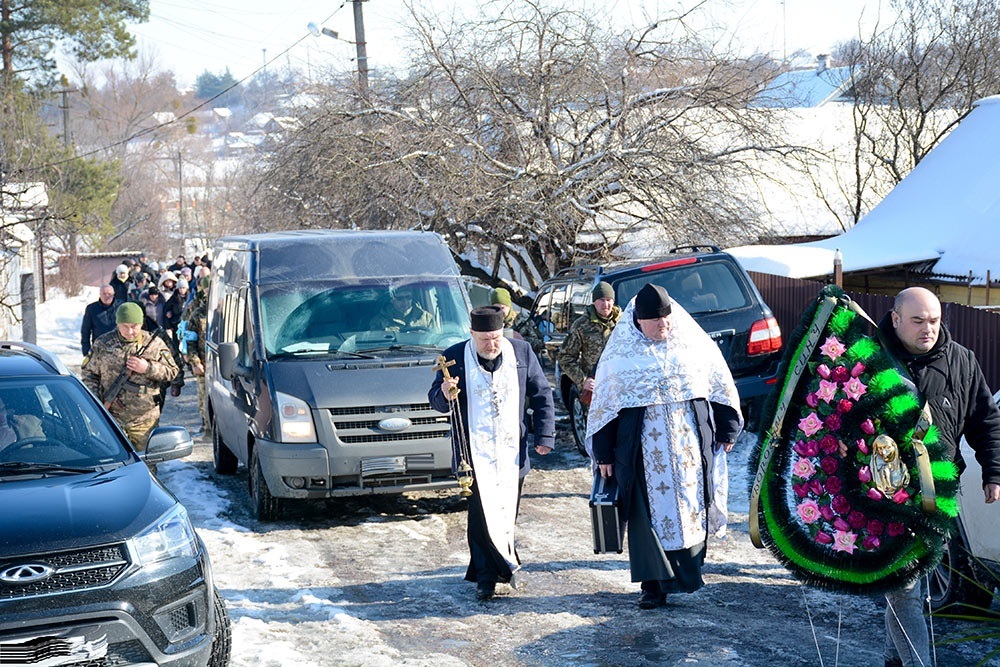 У Кагарлику провели в останню путь воїна Володимира Дєговцева - 10