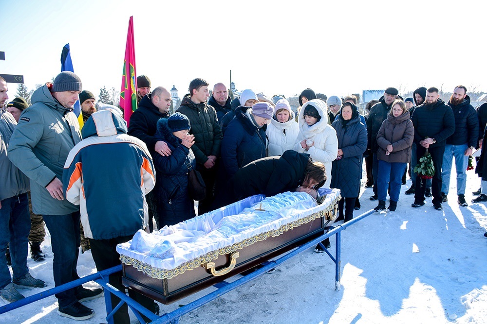 У Кагарлику провели в останню путь воїна Володимира Дєговцева - 21