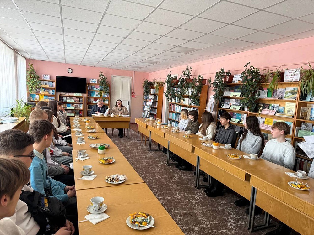 Зустріч із поетом Віктором Заїкою в бібліотеці в Кагарлику