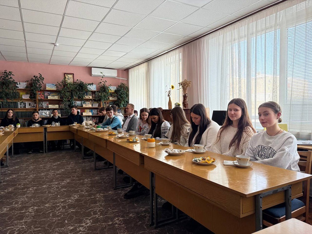 Зустріч із поетом Віктором Заїкою в бібліотеці в Кагарлику - 3