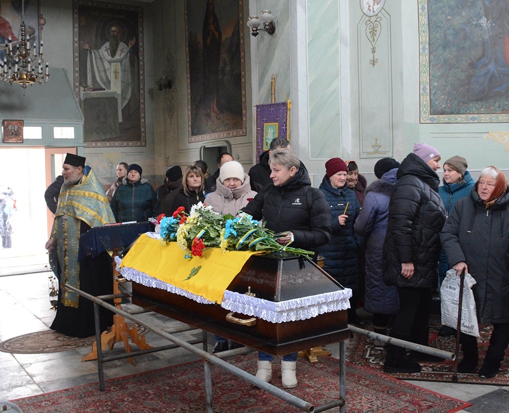 У Слободі провели в останню путь воїна Юрія Іщенка - 2