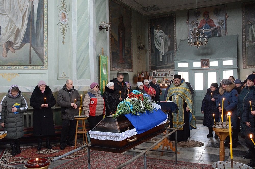 У Слободі провели в останню путь воїна Юрія Іщенка - 4