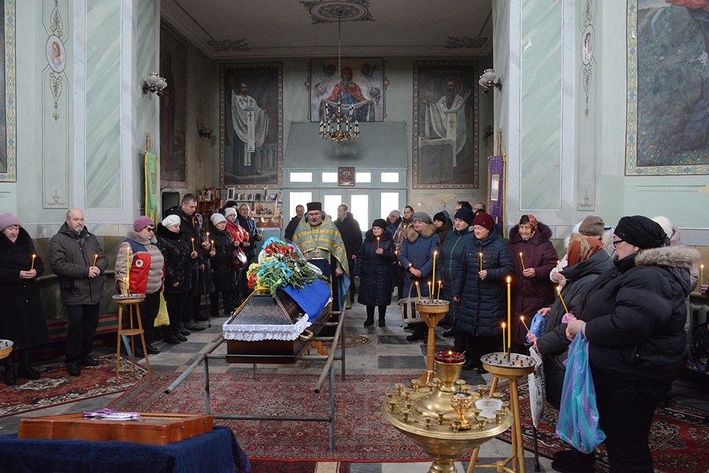 У Слободі провели в останню путь воїна Юрія Іщенка - 6