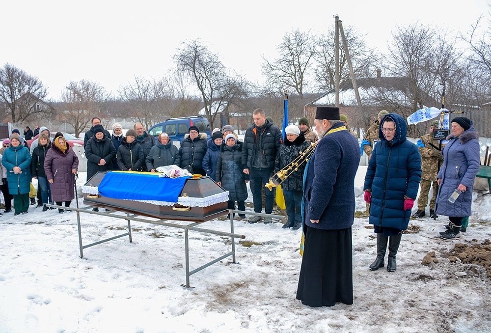 У Слободі провели в останню путь воїна Юрія Іщенка - 14