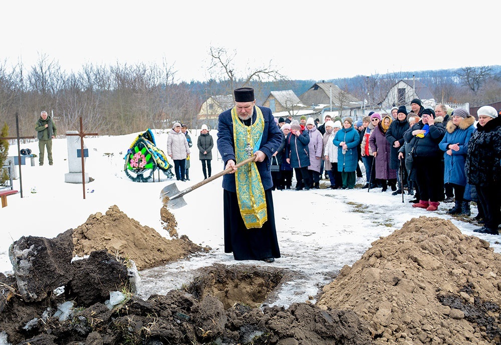 У Слободі провели в останню путь воїна Юрія Іщенка - 24