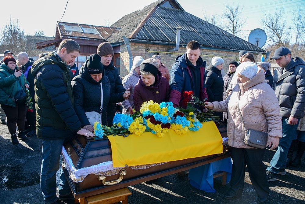 У Кагарлику провели в останню путь воїна Андрія Ящука - 9
