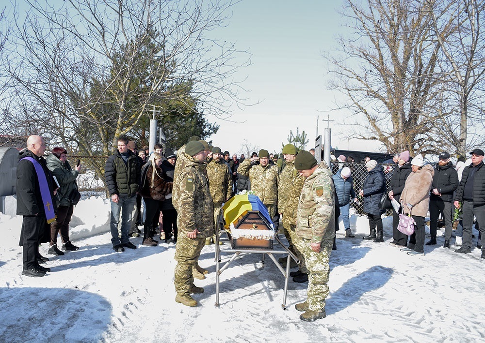 У Кагарлику провели в останню путь воїна Андрія Ящука - 17