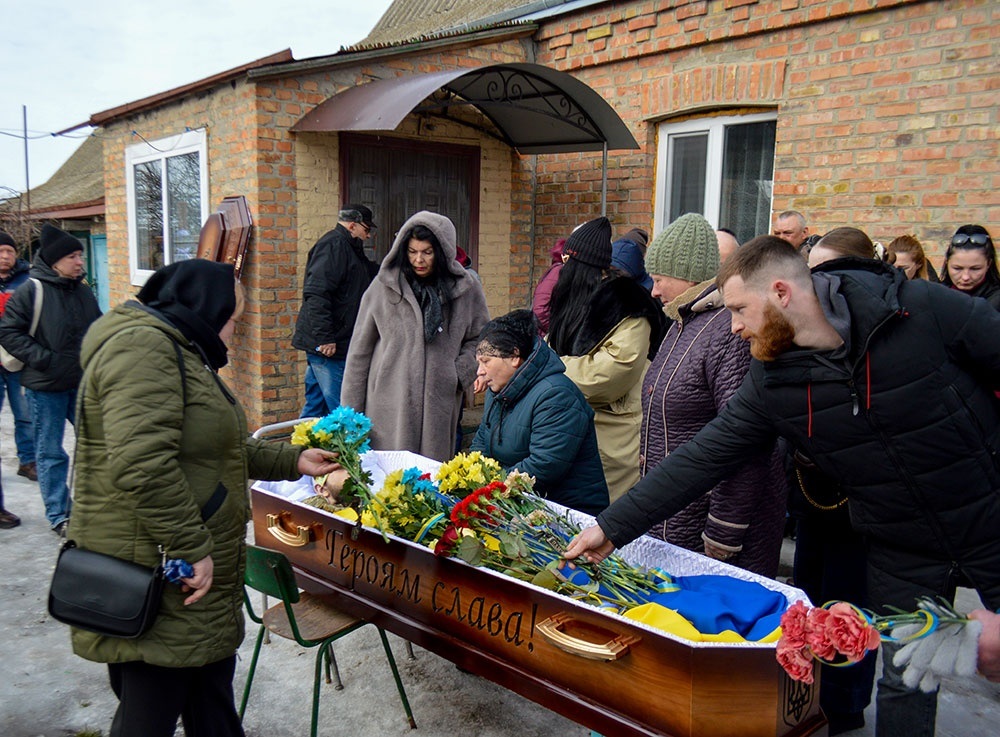 У Кагарлику провели в останню путь воїна Назара Жирного - 2