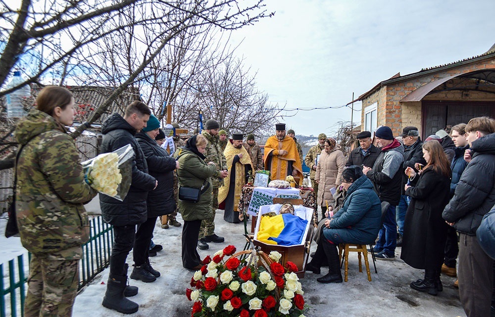 У Кагарлику провели в останню путь воїна Назара Жирного - 4