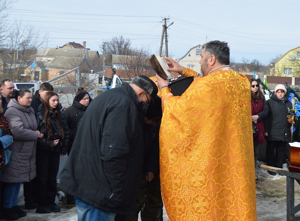 У Кагарлику провели в останню путь воїна Назара Жирного - 13