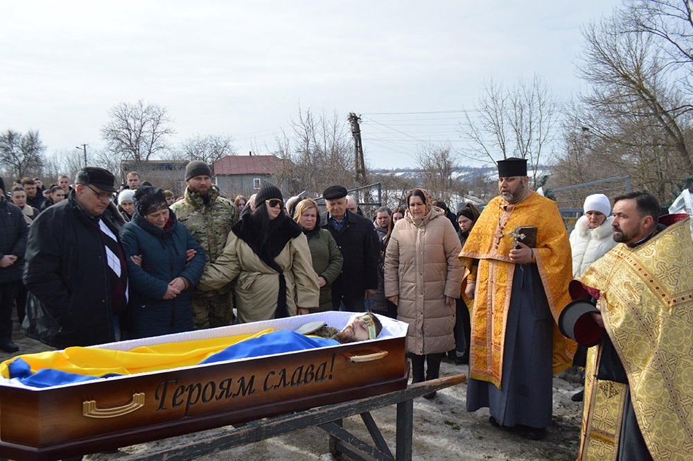 У Кагарлику провели в останню путь воїна Назара Жирного - 14