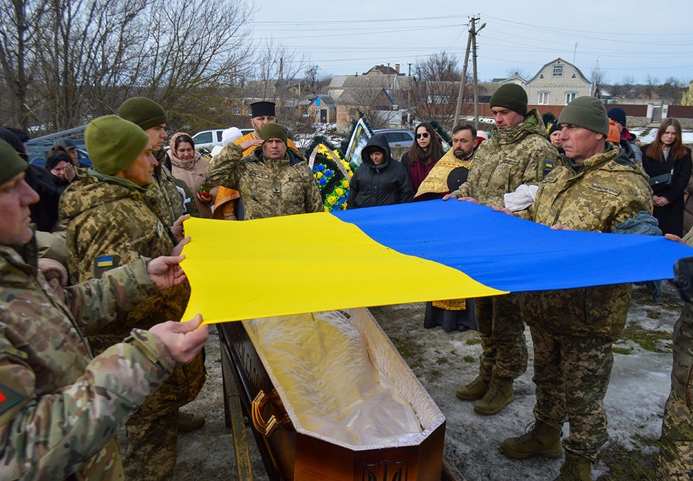 У Кагарлику провели в останню путь воїна Назара Жирного - 16