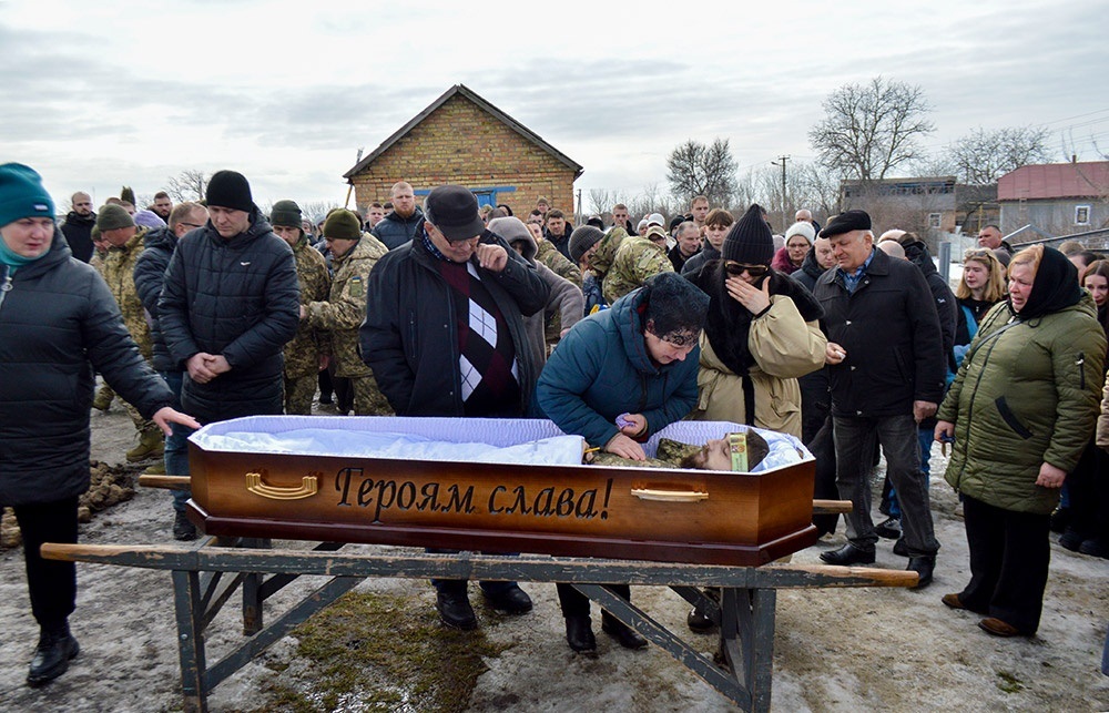 У Кагарлику провели в останню путь воїна Назара Жирного - 18