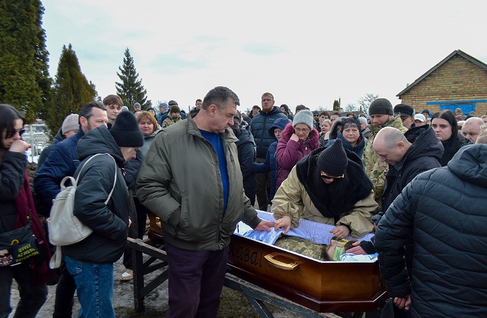 У Кагарлику провели в останню путь воїна Назара Жирного - 19