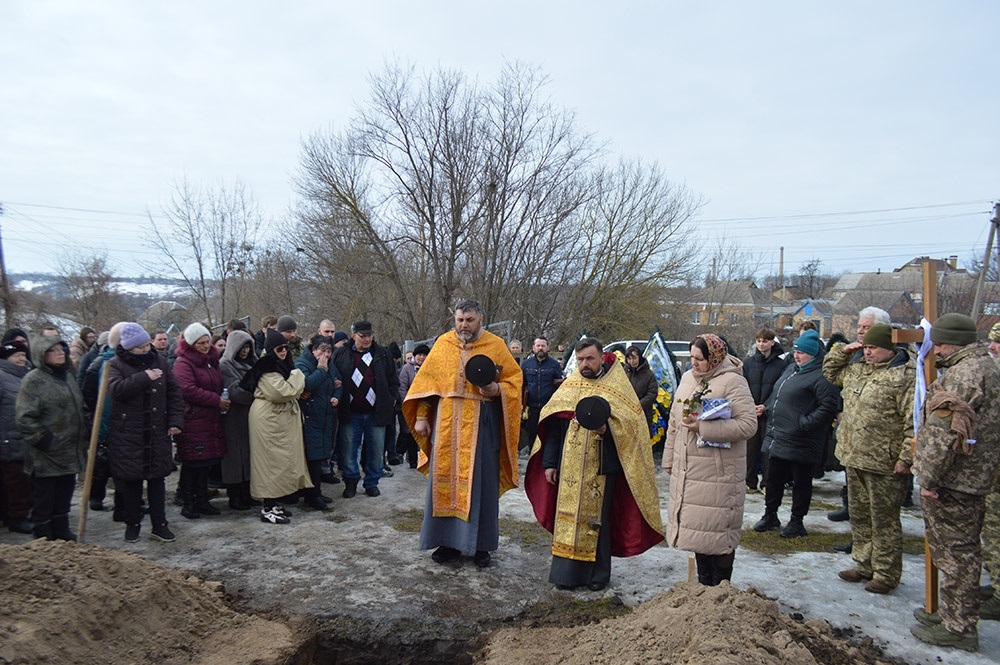 У Кагарлику провели в останню путь воїна Назара Жирного - 20