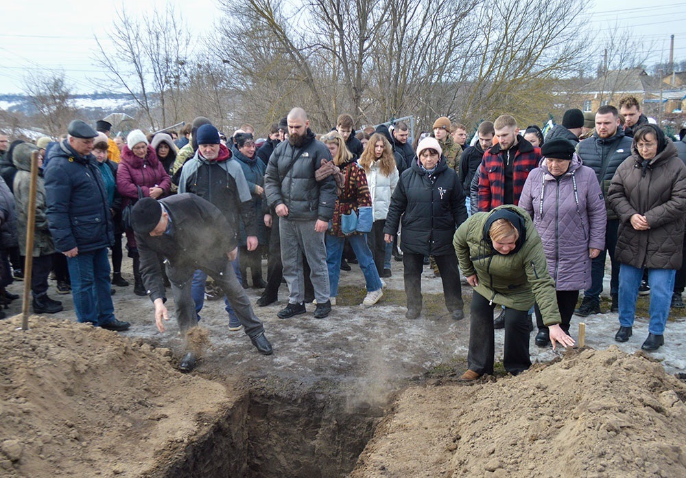 У Кагарлику провели в останню путь воїна Назара Жирного - 21