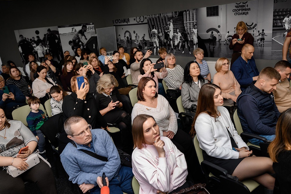 Учасники презентації грантового конкурсу Час діяти Україно  